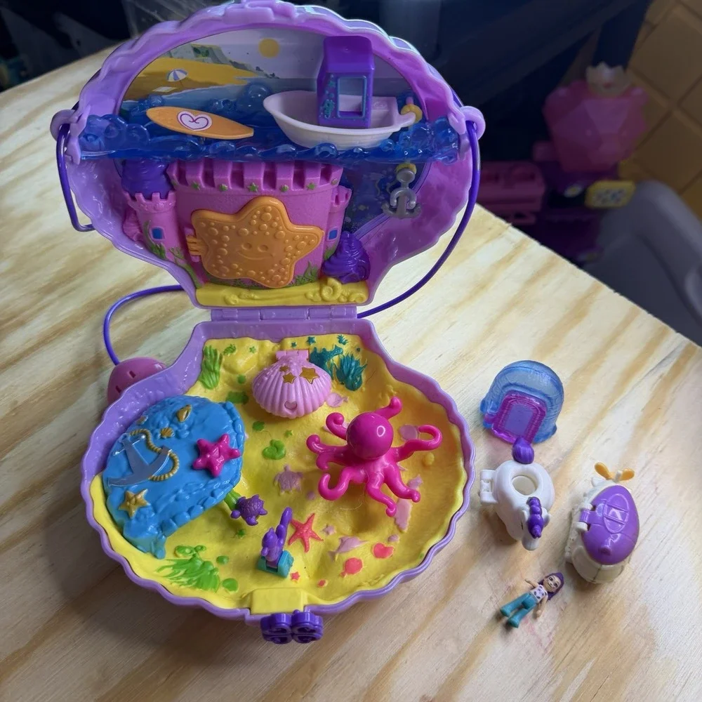 Polly pocket underwater